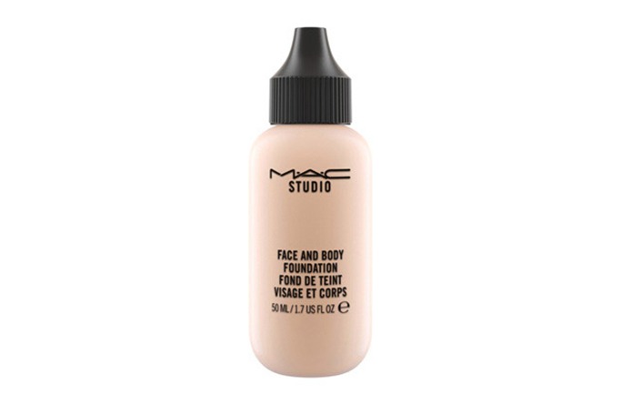 M.A.C. - Face and Body Foundation M.A.C. - Face and Body Foundation